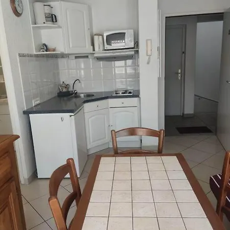 T2 Clim Avec Terrasse Et Place De Parking Privative Apartment